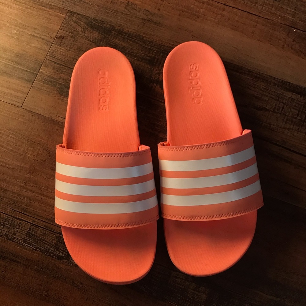 ADIDAS adilette coral cloud foam slides size 9